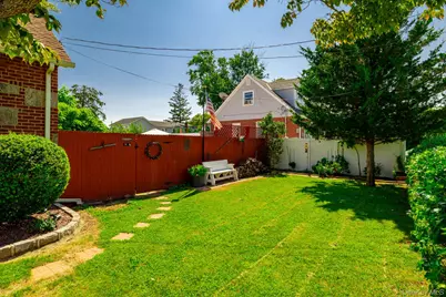 733 9th Street, West Babylon, NY 11704 - Photo 19