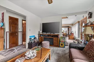 10 Enness Ave, Bethpage, NY 11714 - Photo 7