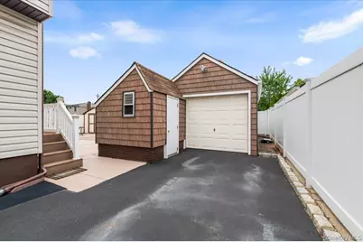 10 Enness Avenue, Bethpage, NY 11714 - Photo 29