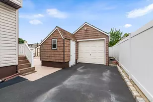 10 Enness Ave, Bethpage, NY 11714 - Photo 29