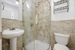52 Blanche, Plainview, NY 11803 - Photo 17