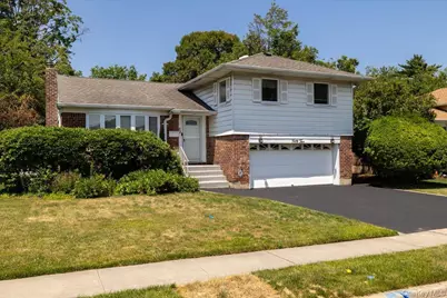 52 Blanche, Plainview, NY 11803 - Photo 3