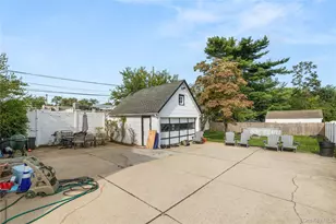 1967 Oakland Ave, Wantagh, NY 11793 - Photo 17