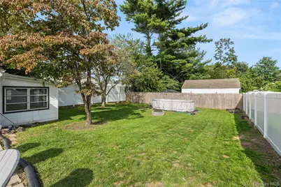 1967 Oakland Avenue, Wantagh, NY 11793 - Photo 19