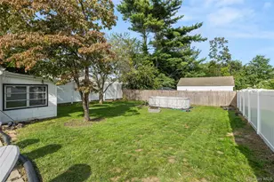 1967 Oakland Ave, Wantagh, NY 11793 - Photo 19