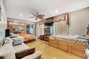 190-14 Haywood Rd, Hollis, NY 11423 - Photo 37