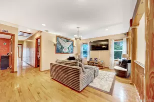 190-14 Haywood Rd, Hollis, NY 11423 - Photo 29