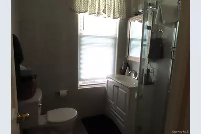33 Deer Park Avenue #2C, Babylon, NY 11702 - Photo 7