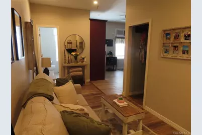 33 Deer Park Avenue #2C, Babylon, NY 11702 - Photo 5
