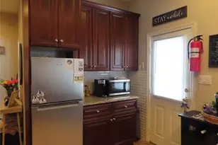 33 Deer Park Ave, Babylon, NY 11702 - Photo 3