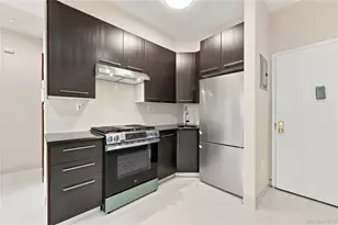 360 43rd St, Brooklyn, NY 11232 - Photo 3