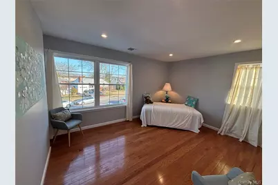403 S Bayview Avenue, Freeport, NY 11520 - Photo 13