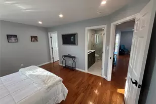 403 S Bayview Ave, Freeport, NY 11520 - Photo 7