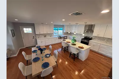 403 S Bayview Avenue, Freeport, NY 11520 - Photo 21