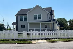 403 S Bayview Ave, Freeport, NY 11520 - Photo 3