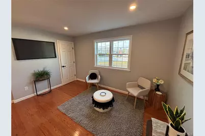403 S Bayview Avenue, Freeport, NY 11520 - Photo 25