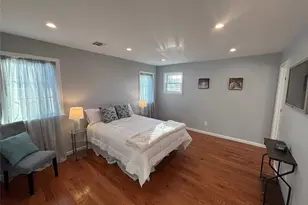 403 S Bayview Ave, Freeport, NY 11520 - Photo 9