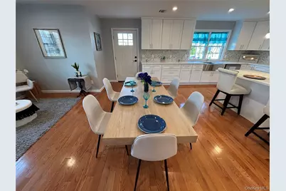 403 S Bayview Avenue, Freeport, NY 11520 - Photo 27