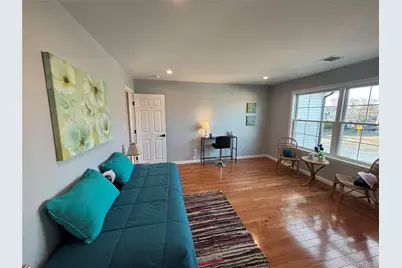 403 S Bayview Avenue, Freeport, NY 11520 - Photo 11