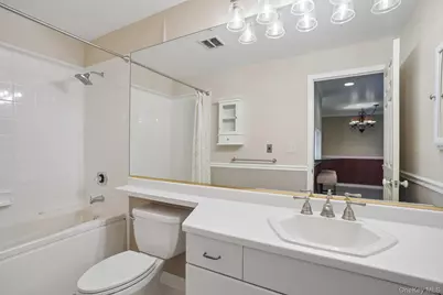 500 Pondside Drive #4L, White Plains, NY 10607 - Photo 9