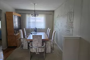 769 Iris Pl, West Hempstead, NY 11552 - Photo 3