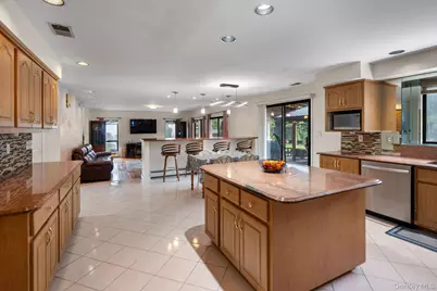 70 Juniper Lane, Muttontown, NY 11791 - Photo 11