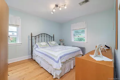 146 Beverly Avenue, Floral Park, NY 11001 - Photo 15