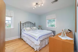 146 Beverly Ave, Floral Park, NY 11001 - Photo 15