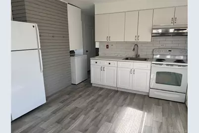 [Address not provided], Levittown, NY 11756 - Photo 3