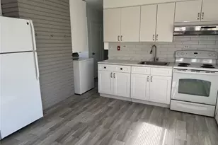 [Address not provided], Levittown, NY 11756 - Photo 3
