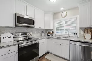 36 Kew Dr, Sound Beach, NY 11789 - Photo 15