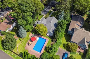 36 Kew Dr, Sound Beach, NY 11789 - Photo 11