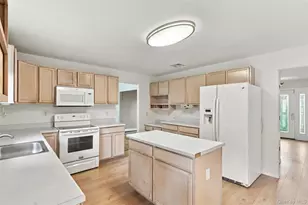 16 Cambridge Cir, Monroe, NY 10950 - Photo 3