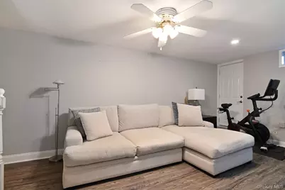 2533 Tenbroeck Avenue, Bronx, NY 10469 - Photo 21