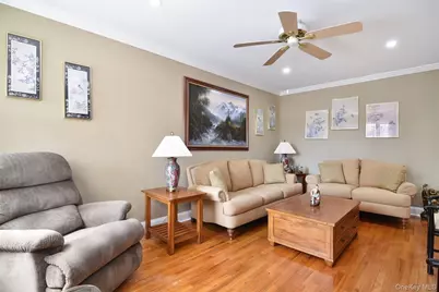 2533 Tenbroeck Avenue, Bronx, NY 10469 - Photo 5