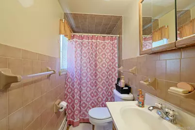 8 Pine Street, Middletown, NY 10940 - Photo 21