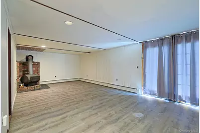 8 Pine Street, Middletown, NY 10940 - Photo 19