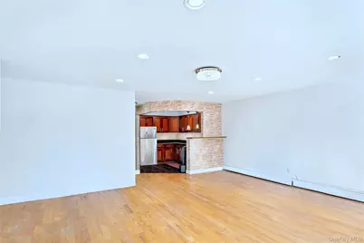 641 E 230th Street, Bronx, NY 10466 - Photo 3