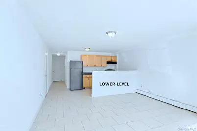 641 E 230th Street, Bronx, NY 10466 - Photo 9