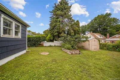 6 Littleworth Lane, Sea Cliff, NY 11579 - Photo 17