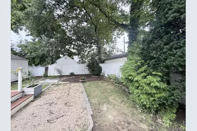 20 Iris Avenue, Merrick, NY 11566 - Photo 17