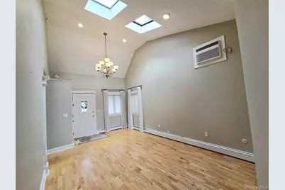 104 Choir Lane, Westbury, NY 11590 - Photo 5