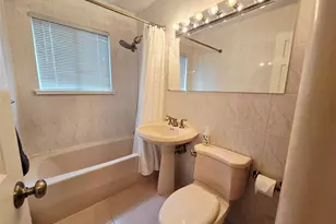 104 Choir Ln, Westbury, NY 11590 - Photo 9