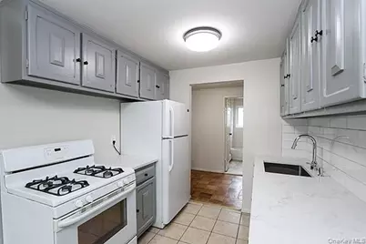 178 Jervis Avenue #178, Farmingdale, NY 11735 - Photo 17