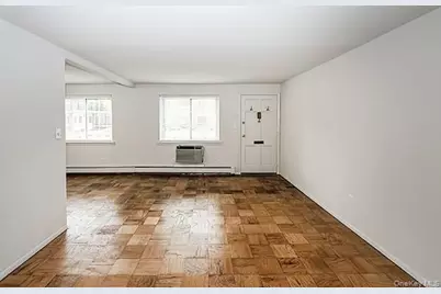 178 Jervis Avenue #178, Farmingdale, NY 11735 - Photo 9