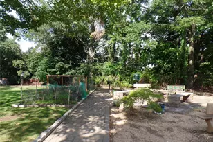 178 Jervis Ave, Farmingdale, NY 11735 - Photo 23