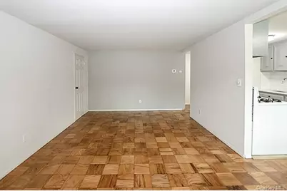 178 Jervis Avenue #178, Farmingdale, NY 11735 - Photo 15