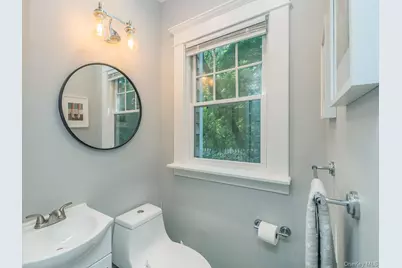 150 Franklin Avenue, Sea Cliff, NY 11579 - Photo 17