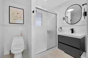 32-33 202nd St, Bayside, NY 11361 - Photo 27