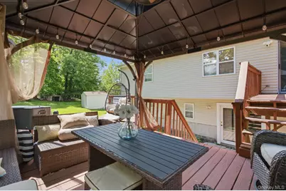 17 Old Hemlock Drive, New Windsor, NY 12553 - Photo 9